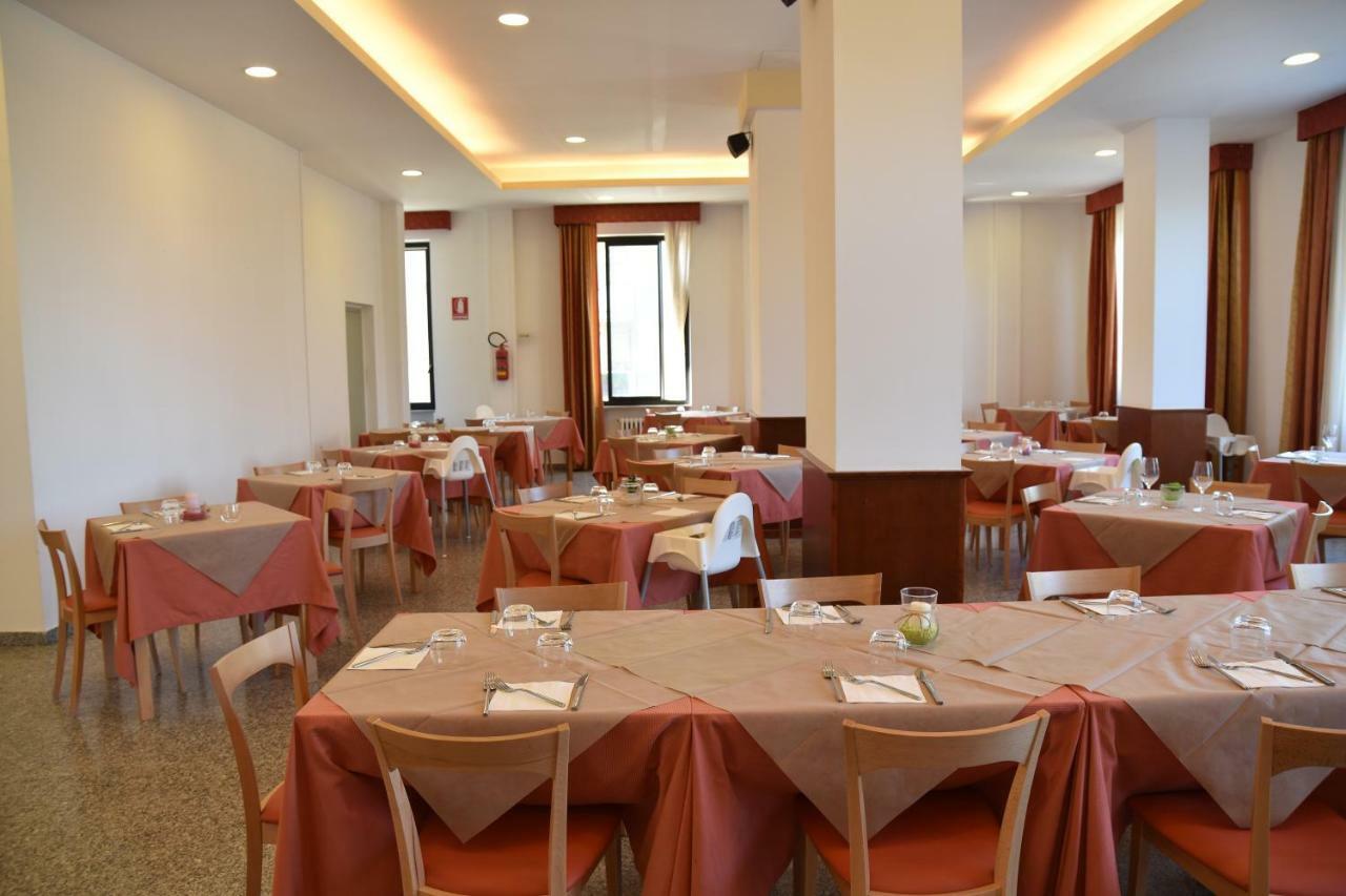 Hotel Excelsior Montesilvano Marina Εξωτερικό φωτογραφία
