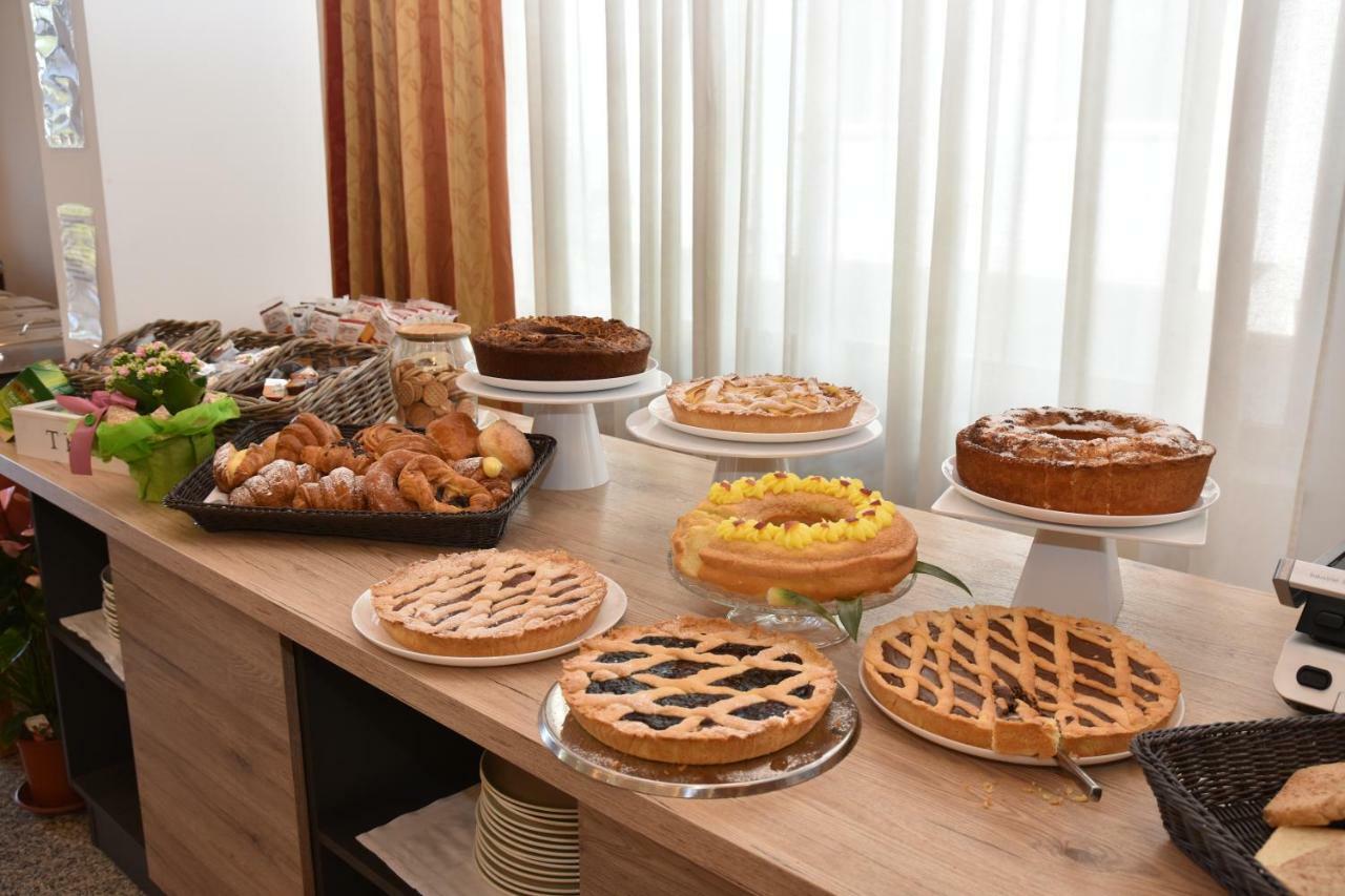 Hotel Excelsior Montesilvano Marina Εξωτερικό φωτογραφία