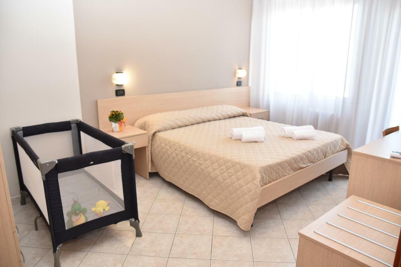 Hotel Excelsior Montesilvano Marina Εξωτερικό φωτογραφία