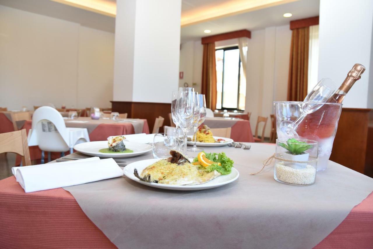 Hotel Excelsior Montesilvano Marina Εξωτερικό φωτογραφία