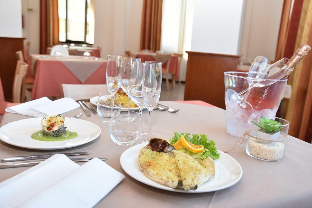Hotel Excelsior Montesilvano Marina Εξωτερικό φωτογραφία